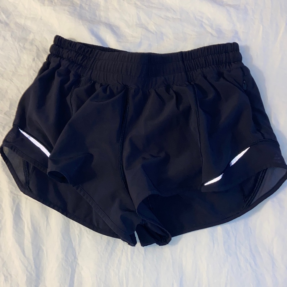 COPY - Lululemon Hotty Hot 2.5, Size 6, Navy Blue